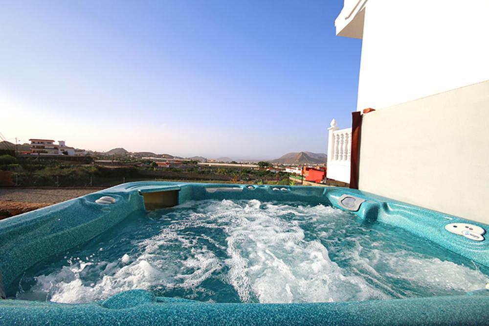Villa Albe, Jacuzzi Con Vistas Al Mar Arona  Bagian luar foto